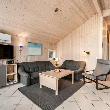 Sesto - 300m To The Fjord By Interhome Nyaraló *